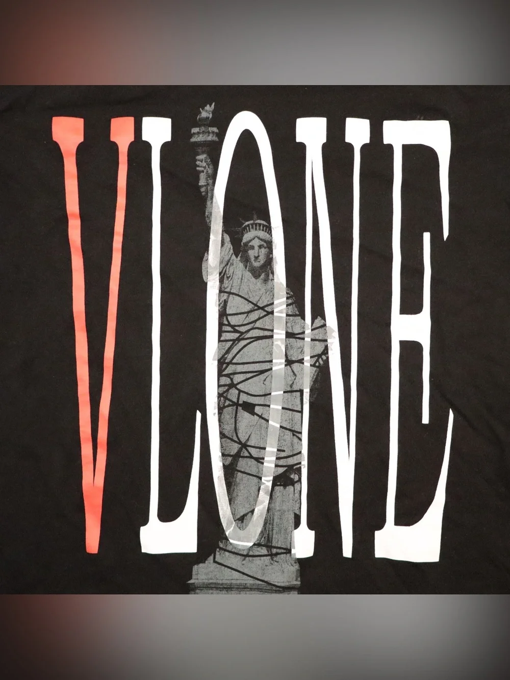 VLONE Liberty Black T-Shirt Medium Statue of Liberty Graphic Tee